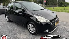 Zwart Gebruikt 2012 Peugeot 208 Hatchback | € 4.999 (Eerlijke prijs)