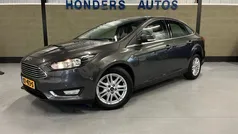 Grijs Gebruikt 2016 Ford Focus Titanium Sedan | € 11.450 (Eerlijke prijs)