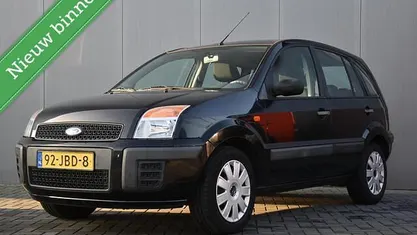 Zwart Occasion 2009 Ford Fusion MPV | € 2.753 (Eerlijke prijs)