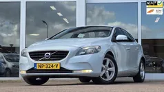 Blauw Gebruikt 2013 Volvo V40 Momentum Stationwagen | € 4.944 (Eerlijke prijs)