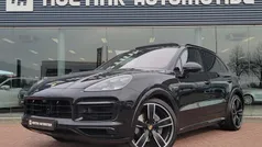 Zwart Gebruikt 2020 Porsche Cayenne SUV | € 72.940 (Eerlijke prijs)