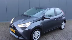 Grijs Gebruikt 2021 Toyota Aygo X-play Hatchback | € 10.450 (Eerlijke prijs)