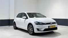 Wit, metallic lak Gebruikt 2020 VW e-Golf Hatchback | € 12.949 (Eerlijke prijs)