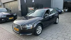 Grijs, metallic lak Gebruikt 2009 Audi A3 Sportback Attraction Hatchback | € 3.999 (Eerlijke prijs)