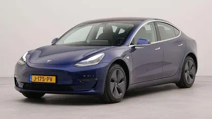 Blauw Occasion 2020 Tesla Model 3 Long Range AWD Sedan | € 21.450 (Goede deal)