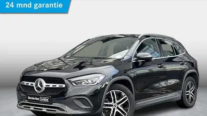 Zwart Occasion 2025 Mercedes GLA250 Progressive SUV | € 36.950 (Super prijs)