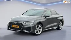 Grijs (metallic) Gebruikt 2022 Audi A3 S-Line Sedan | € 19.900 (Super prijs)