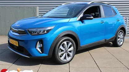 Gebruikt 2023 Kia Stonic SUV | € 20.450 (Eerlijke prijs)