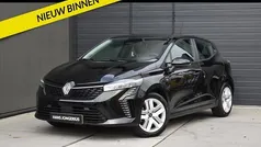 Gebruikt 2024 Renault Clio V Evolution Hatchback | € 22.949 (Eerlijke prijs)