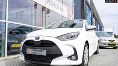 Wit Gebruikt 2021 Toyota Yaris Hybrid Hatchback | € 20.600 (Super prijs)
