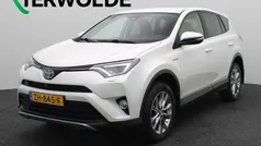 Wit Gebruikt 2017 Toyota RAV4 Hybrid Business Edition SUV | € 25.445 (Eerlijke prijs)