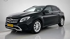 Donker zwart metallic Gebruikt 2017 Mercedes GLA180 Business SUV | € 21.150 (Eerlijke prijs)