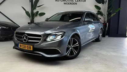 Grijs Gebruikt 2019 Mercedes 220 Premium Plus Stationwagen | € 24.699 (Eerlijke prijs)