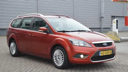 Rood Gebruikt 2008 Ford Focus Titanium Stationwagen | € 3.499 (Eerlijke prijs)
