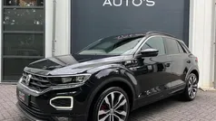 Zwart Gebruikt 2019 VW T-Roc R-line SUV | € 31.950 (Eerlijke prijs)