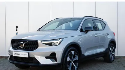 Grijs Occasion 2025 Volvo XC40 Plus SUV | € 43.950 (Eerlijke prijs)