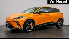 Oranje Nieuw 2025 MG MG4 EV Hatchback | € 35.329 (Eerlijke prijs)