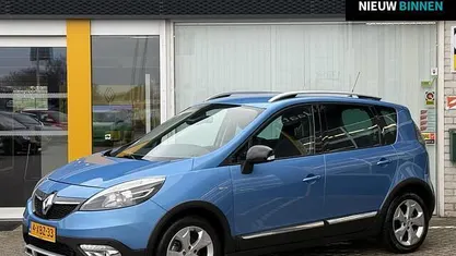 Bleu majorelle Gebruikt 2014 Renault Scénic III Bose Edition MPV | € 8.750 (Eerlijke prijs)