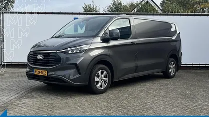 Occasion 2024 Ford Transit Custom Limited Van | € 29.900 (Goede deal)