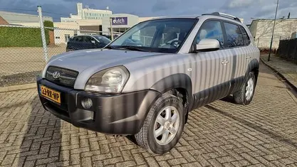 Grijs Occasion 2005 Hyundai Tucson Dynamiq SUV | € 2.950 (Goede deal)