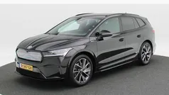 Zwart, metallic lak Gebruikt 2022 Skoda Enyaq iV SportLine SUV | € 31.850 (Eerlijke prijs)