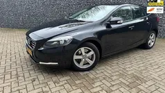 Gebruikt 2014 Volvo V40 Business Edition Hatchback | € 5.350 (Eerlijke prijs)