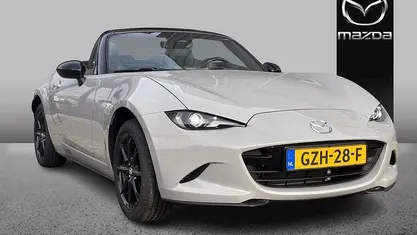 Nieuw Mazda MX5 Exclusive-Line 132 PK (97 kW) 2025 Grijs Cabriolet