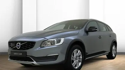 Grijs Occasion 2018 Volvo V60 CC Stationwagen | € 24.935 (Goede deal)