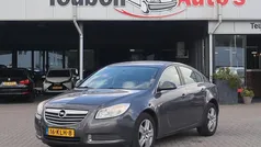 Grijs Gebruikt 2010 Opel Insignia Edition Hatchback | € 2.985 (Eerlijke prijs)