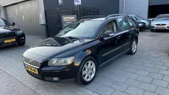 Zwart, metallic lak Gebruikt 2006 Volvo V50 Stationwagen | € 1.499 (Eerlijke prijs)