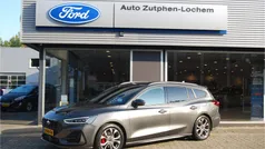 Grijs Gebruikt 2022 Ford Focus ST-Line X Stationwagen | € 26.700 (Eerlijke prijs)