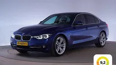 Blauw Gebruikt 2017 BMW 320 Executive Sedan | € 18.445 (Goede deal)
