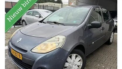 Blauw Occasion 2009 Renault Clio R.S. Hatchback | € 1.950 (Eerlijke prijs)