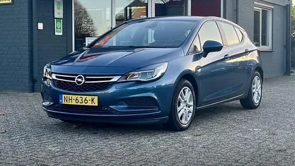 Gebruikt 2017 Opel Astra Edition Hatchback | € 13.950 (Eerlijke prijs)