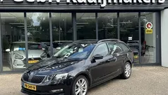 Zwart Gebruikt 2017 Skoda Octavia Business Line Stationwagen | € 11.950 (Goede deal)
