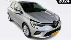 Gebruikt 2021 Renault Clio V Intens Hatchback | € 14.930 (Eerlijke prijs)