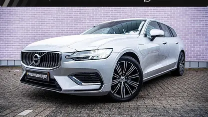 Grijs (metallic) Occasion 2021 Volvo V60 Inscription Stationwagen | € 32.899 (Goede deal)