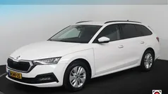 Wit Gebruikt 2022 Skoda Octavia Business Line Stationwagen | € 13.499 (Goede deal)