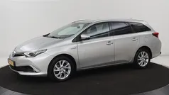 Gebruikt 2017 Toyota Auris Executive Stationwagen | € 13.400 (Eerlijke prijs)