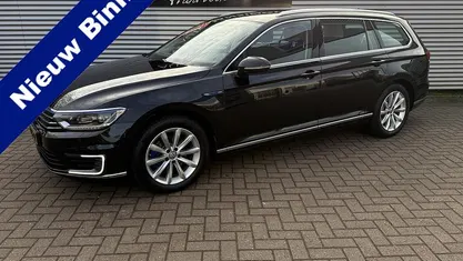 Zwart Gebruikt 2018 VW Passat Highline Stationwagen | € 16.950 (Eerlijke prijs)