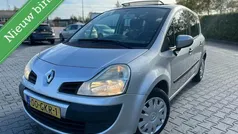 Grijs Gebruikt 2008 Renault Modus Expression+ MPV | € 1.950 (Eerlijke prijs)