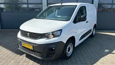 Wit Gebruikt 2021 Peugeot Partner Premium MPV | € 13.657 (Goede deal)
