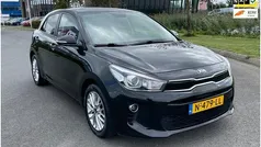 Zwart Gebruikt 2017 Kia Rio Hatchback | € 9.950 (Eerlijke prijs)