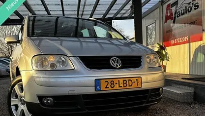 Gebruikt 2005 VW Touran Highline MPV | € 1.599 (Eerlijke prijs)
