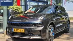 Zwart, metallic lak Gebruikt 2022 Lynk & Co 01 SUV | € 24.990 (Eerlijke prijs)