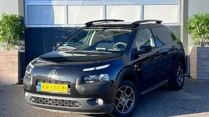 Zwart Occasion 2016 Citroën C4 PureTech SUV | € 5.799 (Super prijs)