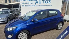 Blauw, metallic lak Gebruikt 2013 Hyundai i20 Hatchback | € 5.959 (Eerlijke prijs)