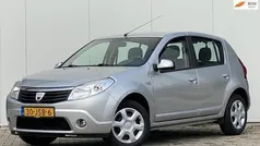 Grijs Gebruikt 2009 Dacia Sandero Lauréate Hatchback | € 2.900 (Eerlijke prijs)