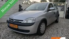 Grijs Gebruikt 2002 Opel Corsa Hatchback | € 1.000 (Goede deal)