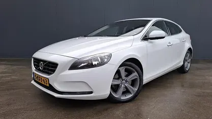 Occasion Volvo V40 Momentum 150 PK (110 kW) 2013 Hatchback